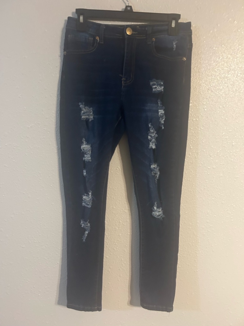 AQ Distressed Dark Blue Women’s Skinny Jeans Sz 9 Like New